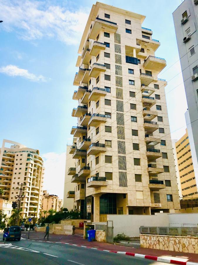 King David Apartment Нетания Экстерьер фото