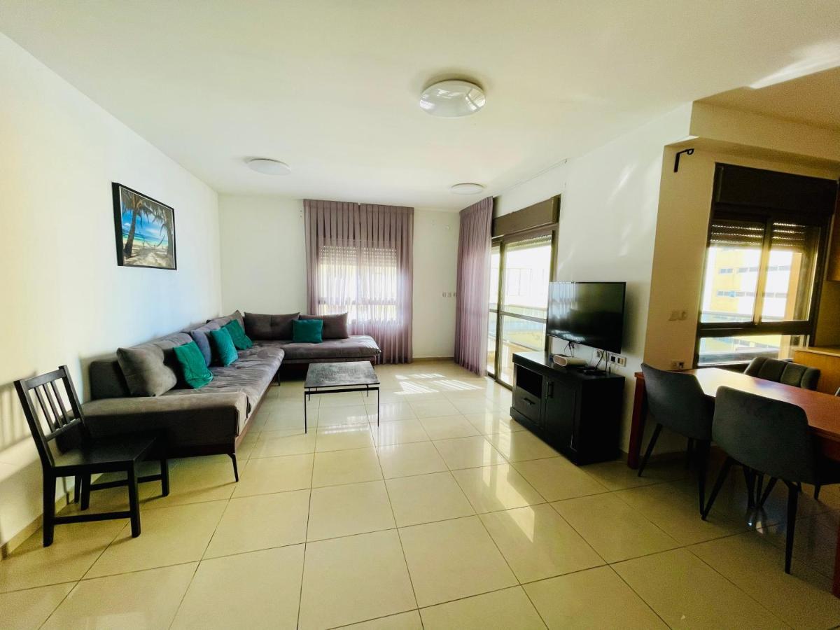 King David Apartment Нетания Экстерьер фото