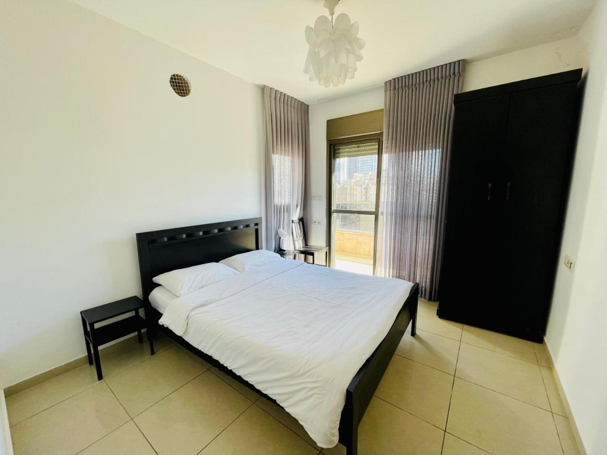 King David Apartment Нетания Экстерьер фото
